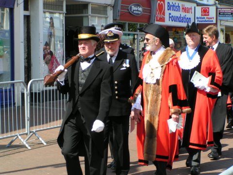 2nd Cmdr J Sykes - 3rd Mayor Keith Gill High St Gosport Hants Falklands 3rd June 2007 - By Adrian Newton