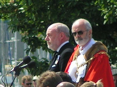 Cndr Sykes & Mayor K Gill Falklands Gardens Gosport, Hants 3rd June 2007 By Adrian Newton