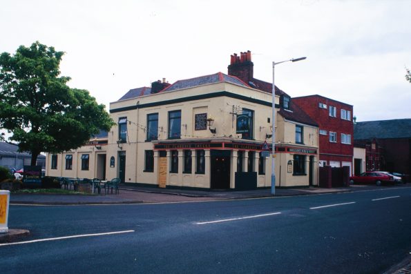 George and Dragon PH South St Bemisters Lane Gosport Hants June 2001 by Ian R Jeffery